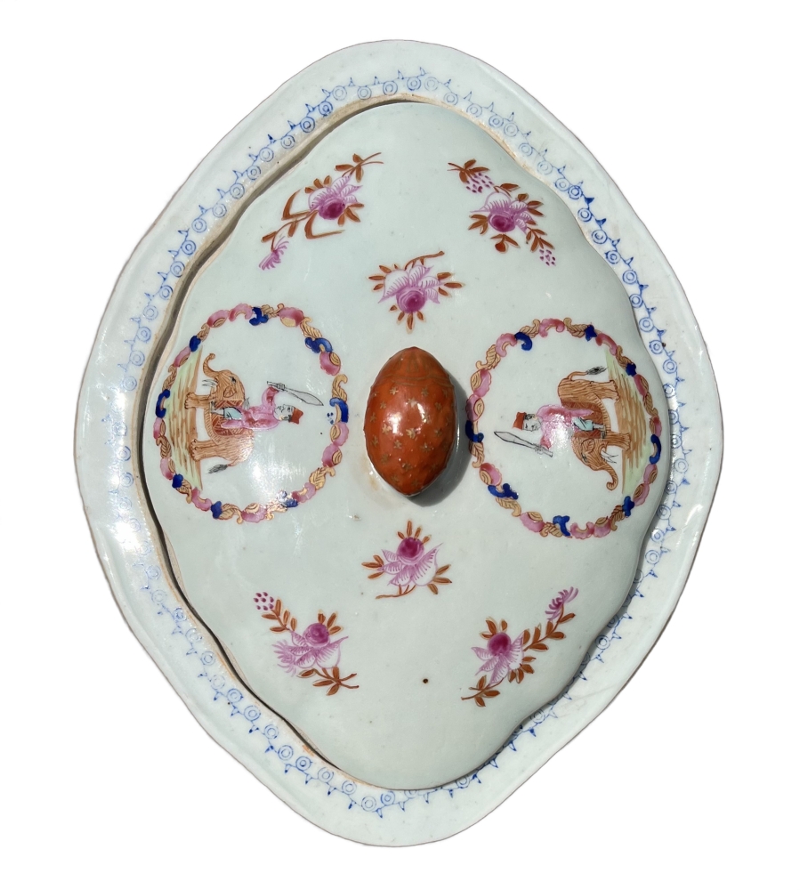 Famille Rose Terrine mit Deckel - China 18. Jahrhundert